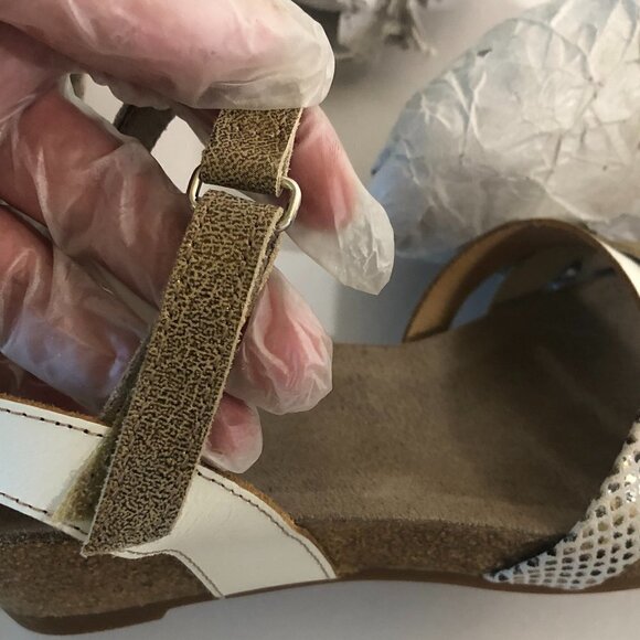 MUNRO Wedge Sandals Women's Size US8 Gold White Perfect Fit Mini - Picture 11 of 13